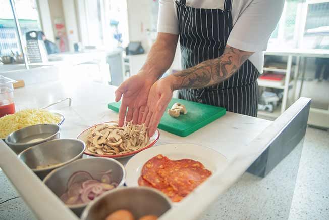 Pizza ai funghi ricetta segreta